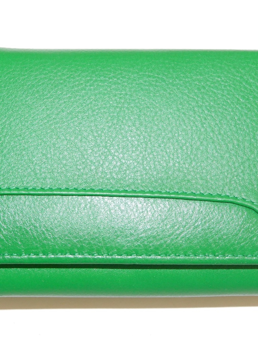 PRIMEHIDE Soft Leather Trifold Purse green Women